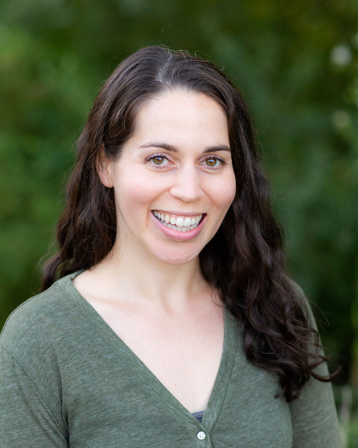 Headshot Gina Lewin