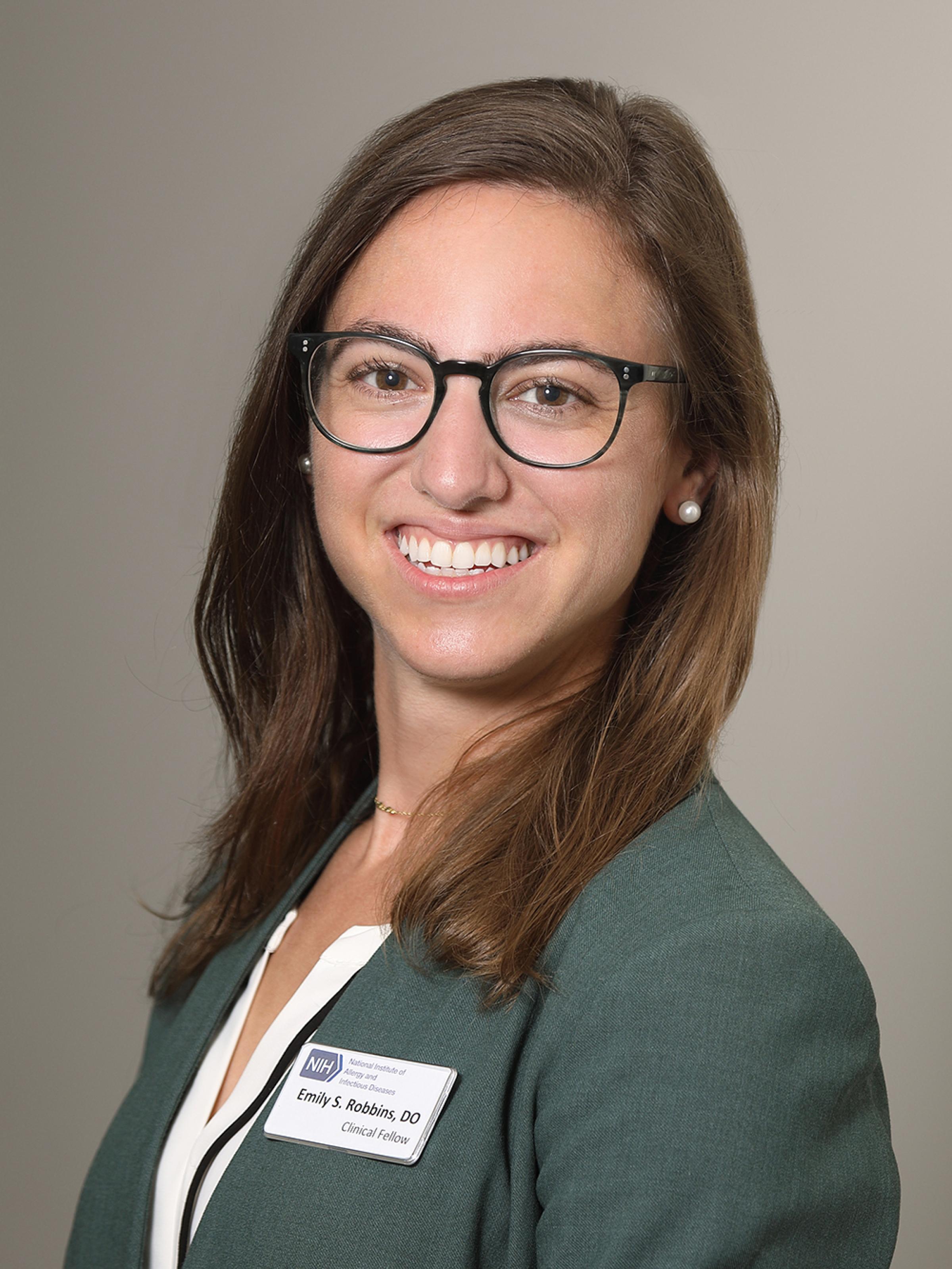 headshot of Emily Robbins