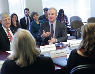 Congressman Chris Van Hollen visits NIH